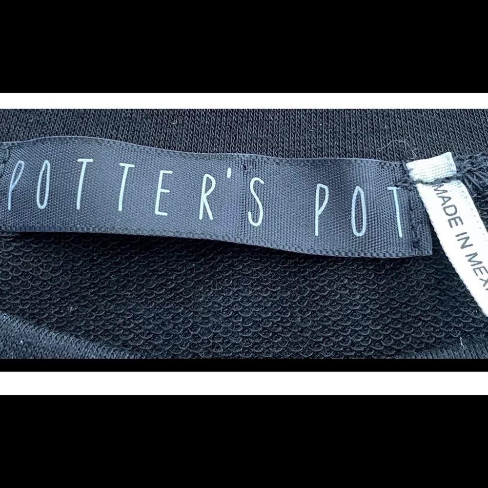 Potter’s Pot Black Floral Embroidered Long Sleeve Sweatshirt Top Women’s Medium - Picture 3 of 5